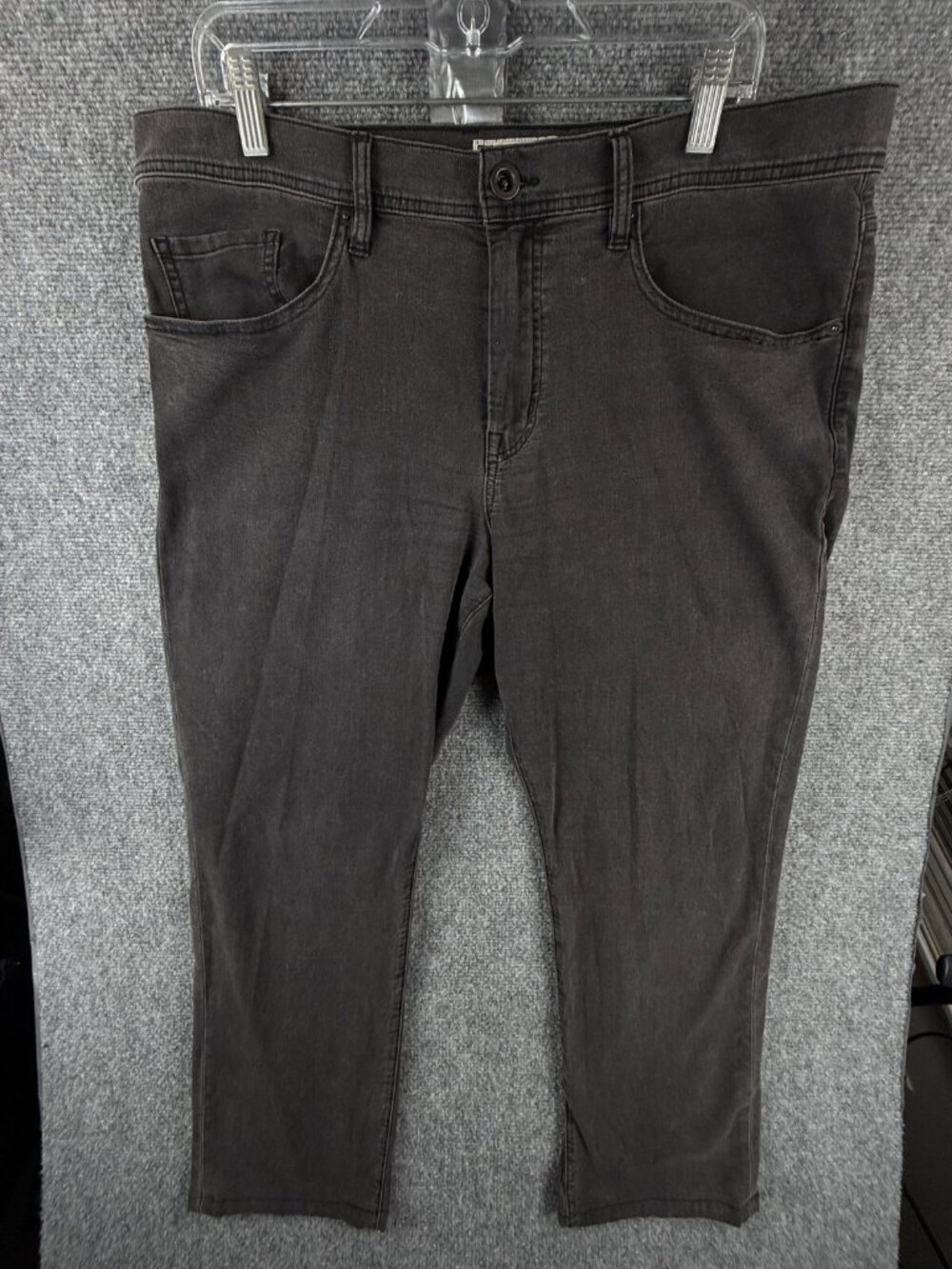 Travis Mathew Jeans Size 36 (38x27) Gray Straight Leg Stretch Denim Lightweight